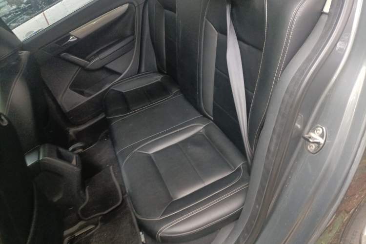 Used Volkswagen Lavida 2013 Revised Classic 1.6L Manual Fashion Edition Left Rear Seat