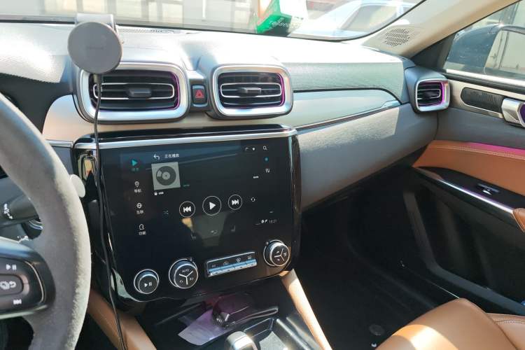 Used Lynk & Co 03 2018 1.5TD DCT Version China V Standard Audio And AC Panel