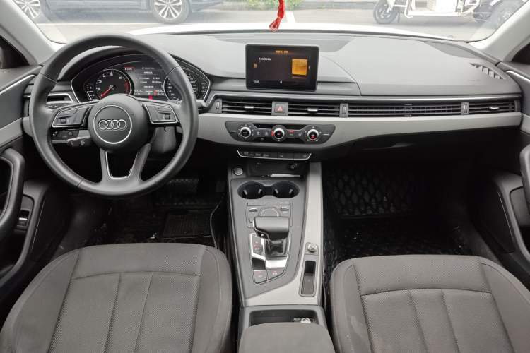 Used Audi A4L 2018 30th Anniversary Edition 40 TFSI Trendy Model