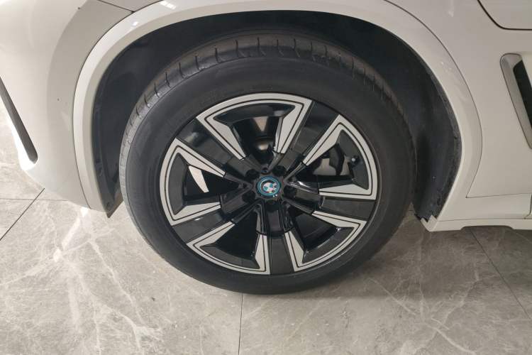 Used BMW iX3 2023 Leading Model