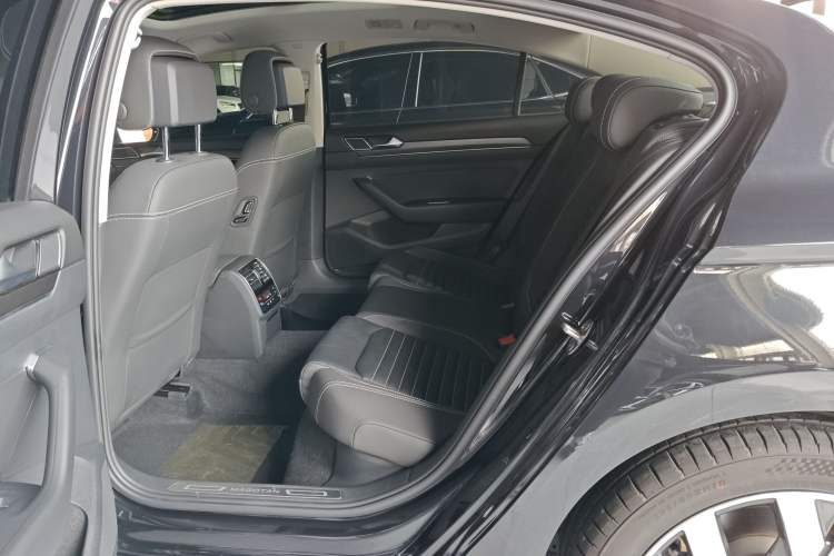 Used Volkswagen Magotan 2020 330TSI DSG Leading Model Left Rear Seat