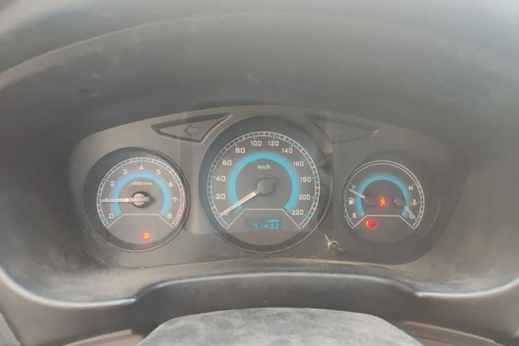 Used Soueast V3 Lingyue 2015 1.5L Manual Style Edition
