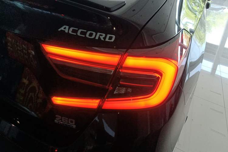 Used Honda Accord 2022 260TURBO Phantom Night · Prestige Edition Exterior 3