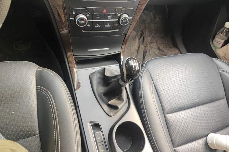 Used HYOSOW S6 2017 1.5T Manual Leading Model Gear Lever