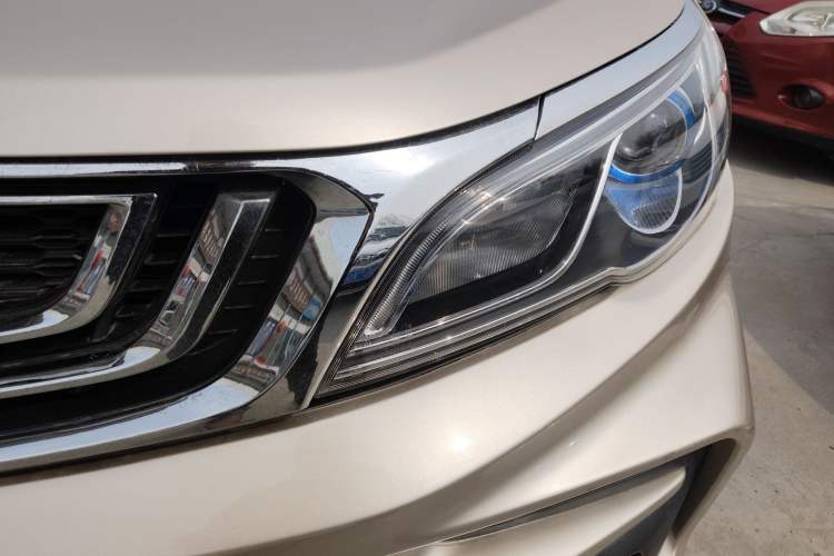 Used Geely Auto Vision X3 2019 Upgraded Model 1.5L Manual Elite Version
