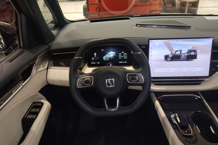 Used Zeekr 009 2024 7-Seater Aisle Version 108 kWh