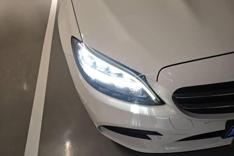 Used Mercedes-Benz C-Class 2019 C 260 Sport Edition Right Front Headlight