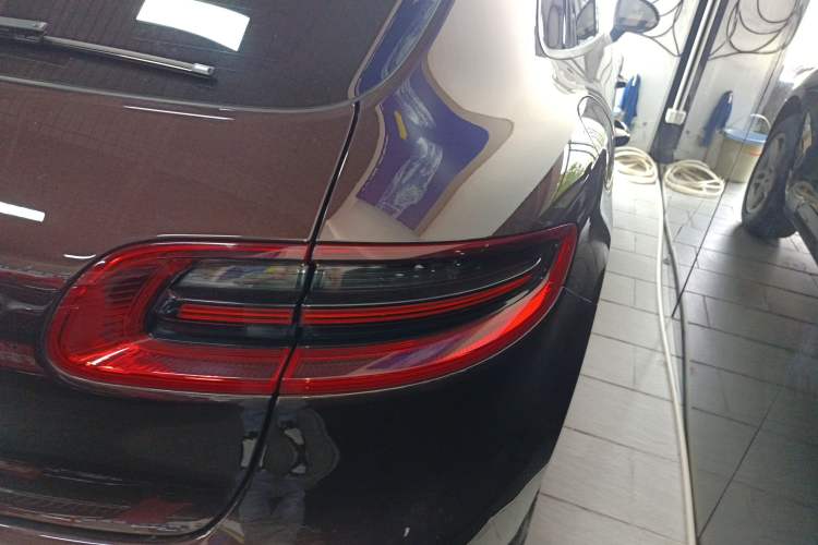 Used Porsche Macan 2017 Macan 2.0T Right Rear Taillight