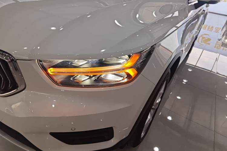 Used Volvo XC40 2022 T4 Four-Wheel Drive Smart & Stylish Edition
