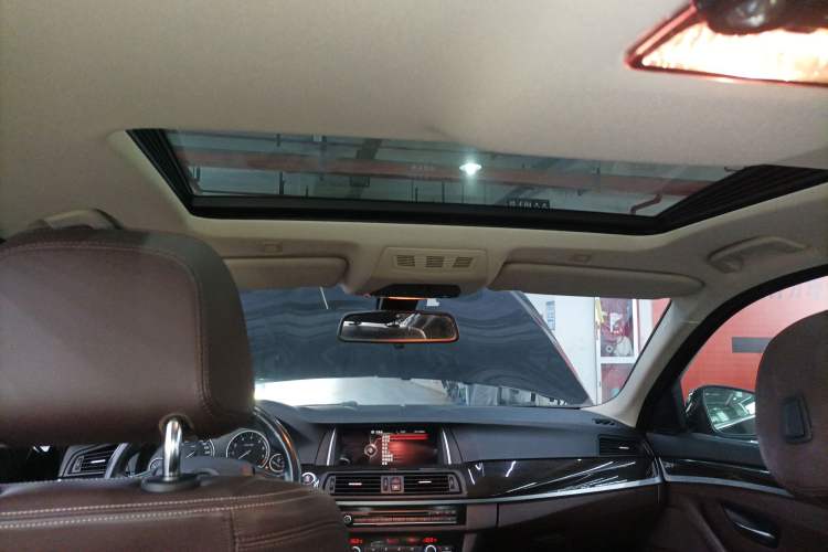 Used BMW 5 Series 2014 525Li Luxury Design Package
