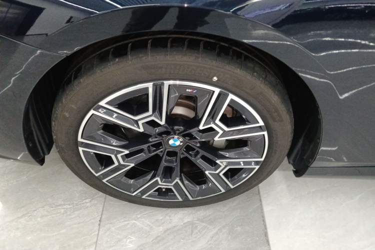 Used BMW 5 Series 2025 530Li Luxury Edition M Sport Package
