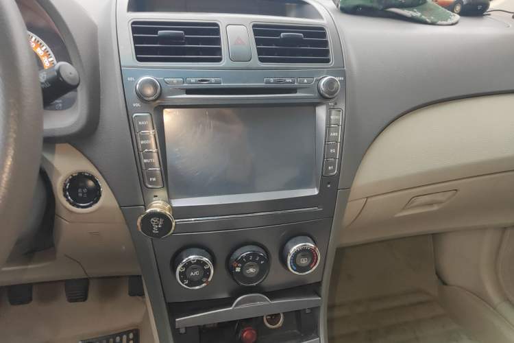 Used BYD L3 2012 1.5L Manual Comfort Edition Audio And AC Panel