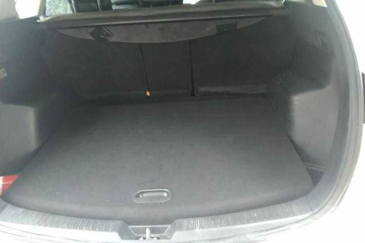 Used Mazda CX-5 2015 2.0L Automatic Two-Wheel Drive Urban Version Trunk