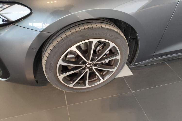 Used Audi A5L 2026 2.0T Sport Plus Exterior 4