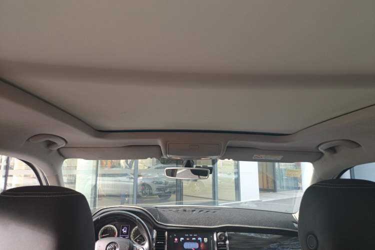 Used Skoda Kodiaq 2018 Facelifted TSI330 5-Seater Two-Wheel-Drive Luxury Enjoyment Edition