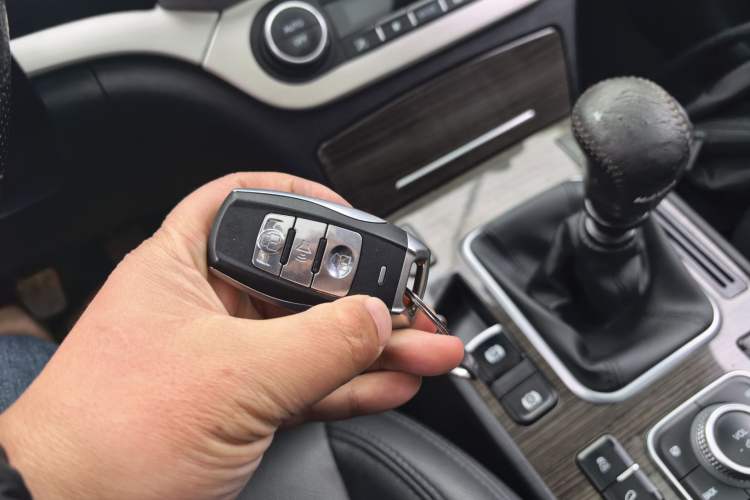 Used Haval H6 Coupe 2015 Blue-Label Facelift 2.0T Manual Two-Wheel Drive Urban Version