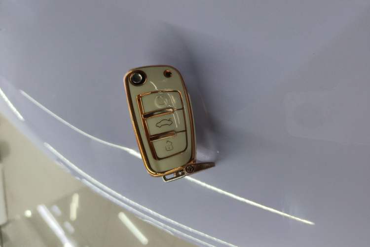 Used Chery QQ Ice Cream 2022 170km Sundae Phosphate Lithium-Ion