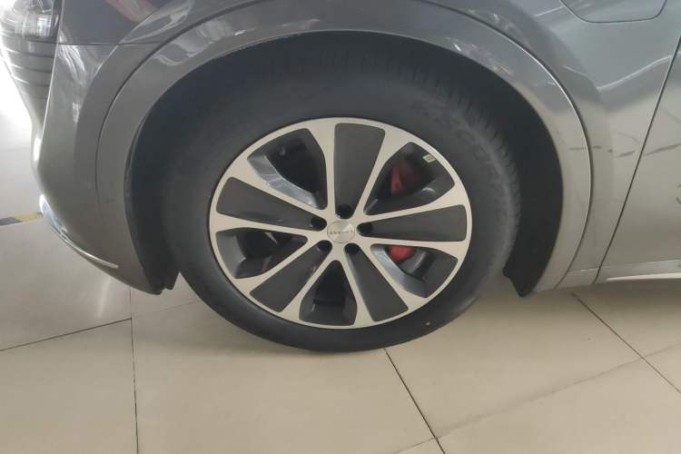 Used Hima Luxeed R7 2024 All-Electric 802 km Max Left Front Wheel Hub