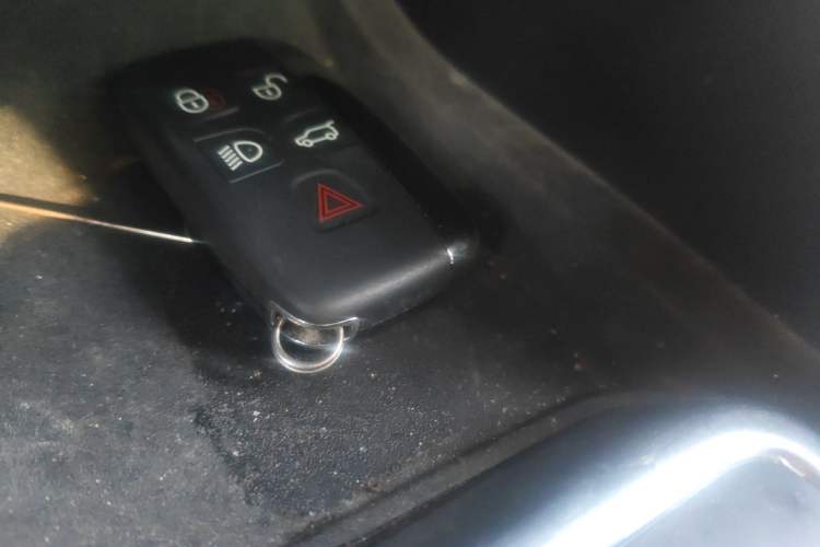 Used Land Rover Discovery Sport 2018 240 PS SE Version Vehicle Key