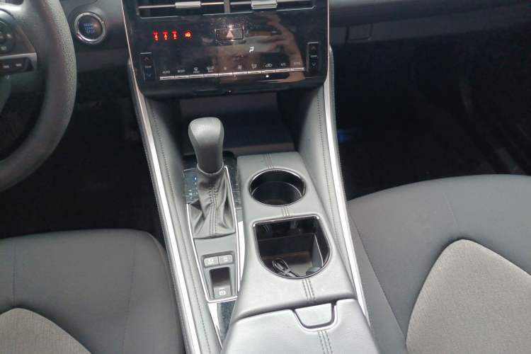 Used Toyota Avalon 2022 2.0L Ambition Edition Gear Lever