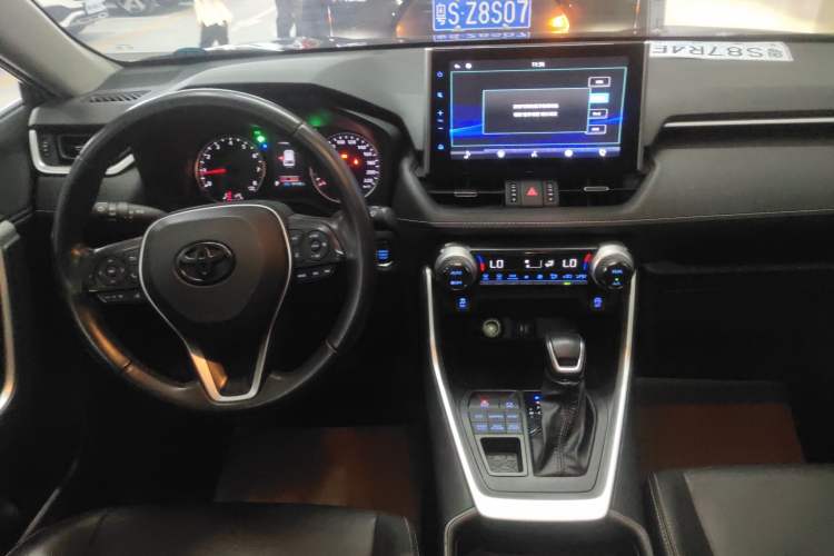 Used Toyota Wildlander 2022 2.0L CVT 4x4 Luxury PLUS Edition