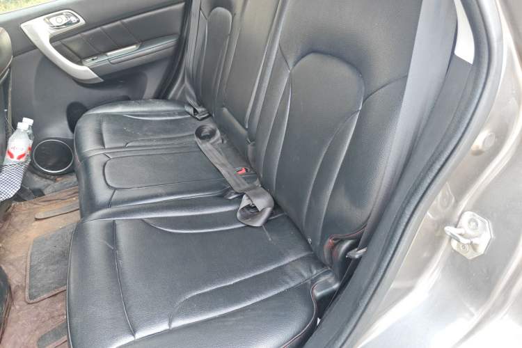 Used Haval H6 2013 Upgraded Model 1.5T Manual Two-Wheel Drive Elite Version