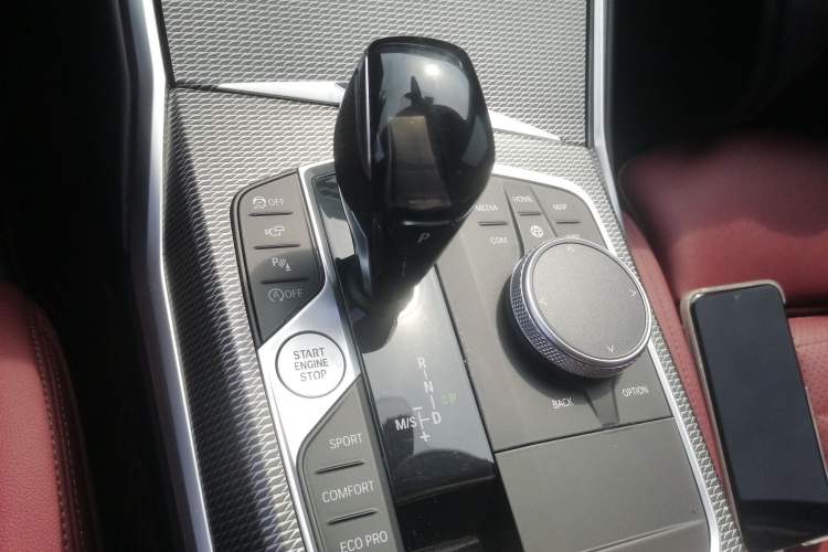 Used BMW 3 Series 2021 325Li M Sport Shadowline Package Gear Lever