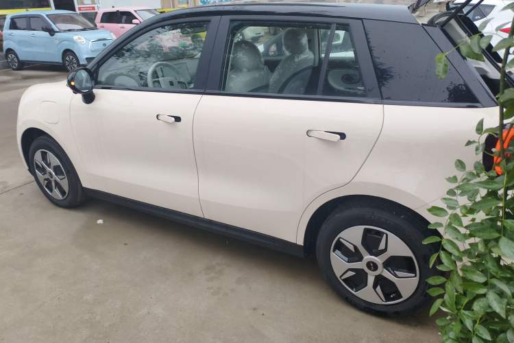 Used JAC Yiwei 3 2024 Beloved Edition 330km Air+