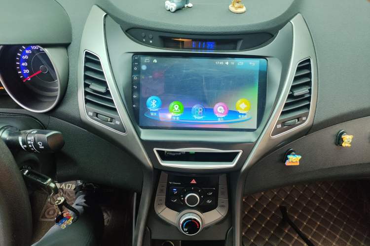 Used Hyundai Elantra (5th Generation / Langdong) 2016 1.6L Automatic Smart Version Audio And AC Panel