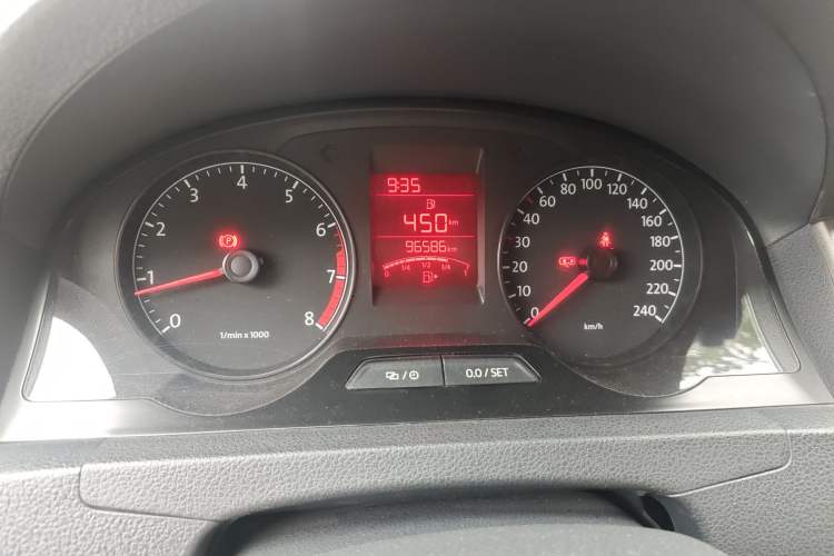 Used Volkswagen Santana 2013 1.6L Manual Comfort Edition
