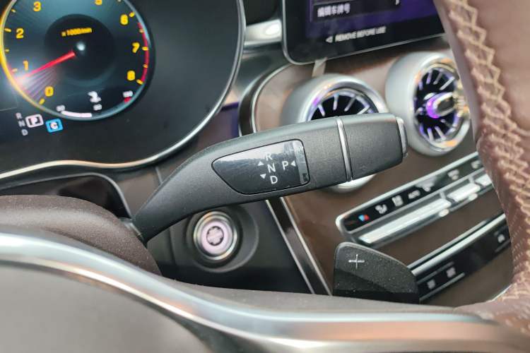 Used Mercedes-Benz GLC 2022 Refreshed GLC 300 L 4MATIC Dynamic Edition Gear Lever