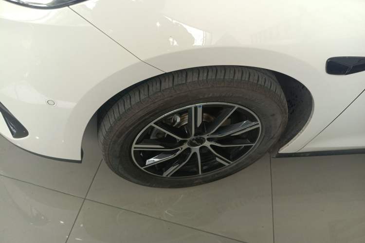 Used BYD Seal 06 New Energy 2025 DM-i Smart Drive 120KM Deluxe Model Left Front Wheel Hub