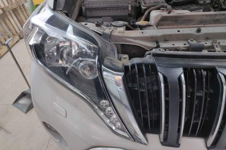 Used Toyota Prado 2014 2.7L Middle East Version Parallel Import