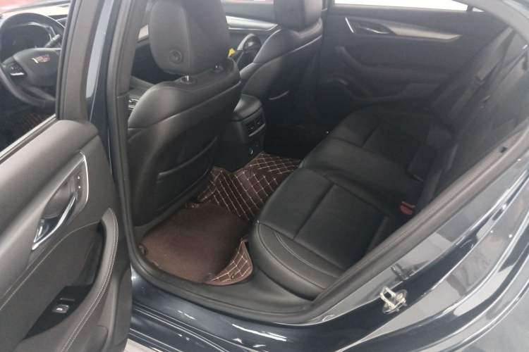 Used Cadillac CT5 2022 28T Luxury Version (Standard Edition) Left Rear Seat