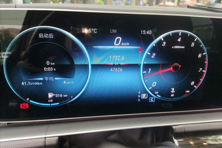 Used Mercedes-Benz GLE 2021 GLE 350 4MATIC Stylish Model Odometer Close Up