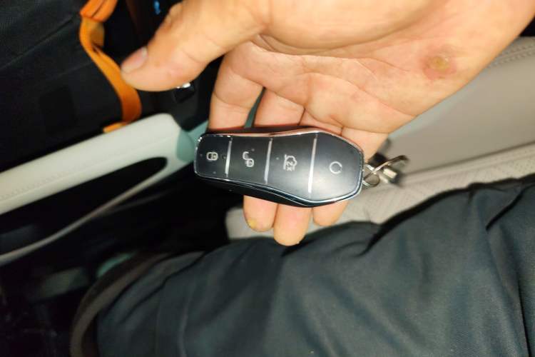 Used BYD Yuan UP 2025 Intelligent Driving Version 401 km Beyond-Range Edition