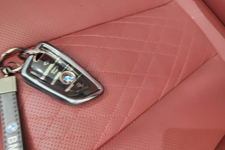 Used BMW i3 2023 eDrive 40 L Midnight Edition
