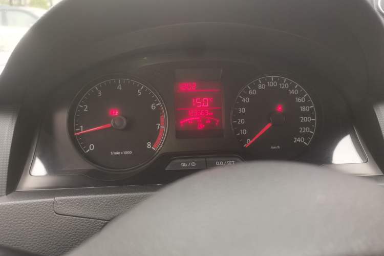 Used Volkswagen Santana 2015 1.6L Manual Fashion Edition