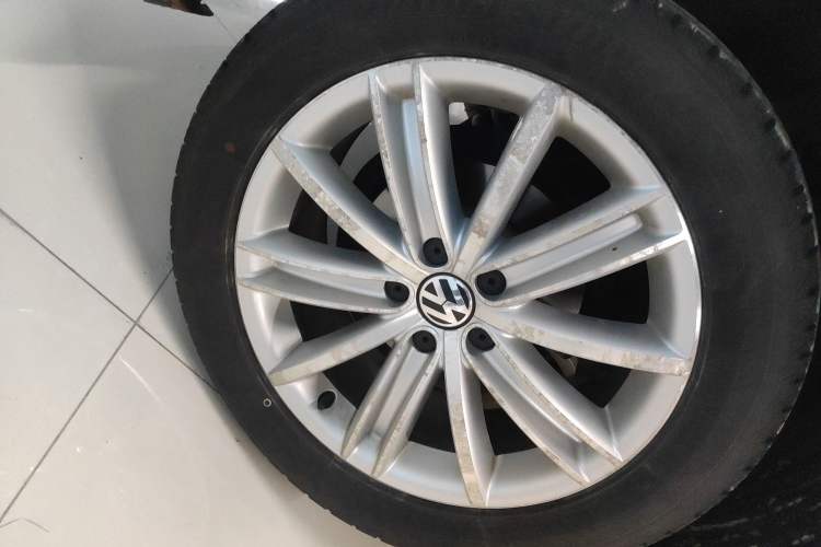 Used Volkswagen Tiguan 2013 2.0 TSI Automatic All-Wheel-Drive Flagship Edition