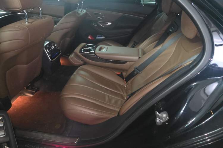 Used Mercedes-Benz S-Class 2020 S 350 L Business Class Ultimate Edition Left Rear Seat