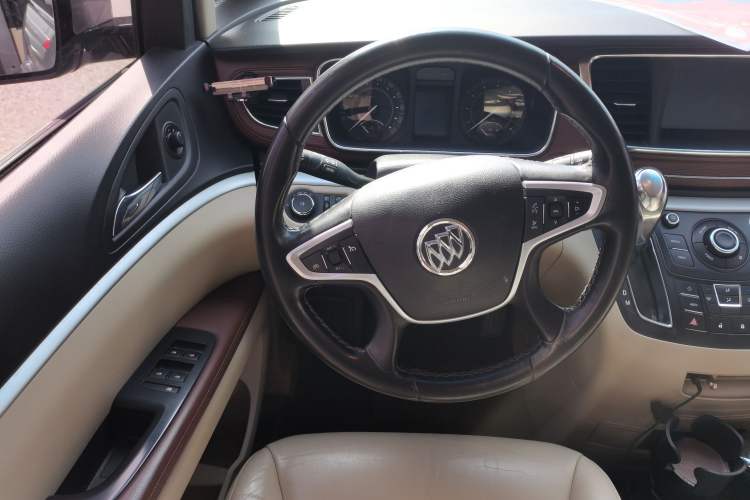 Used Buick GL8 2017 25S Luxury Version China V Standard