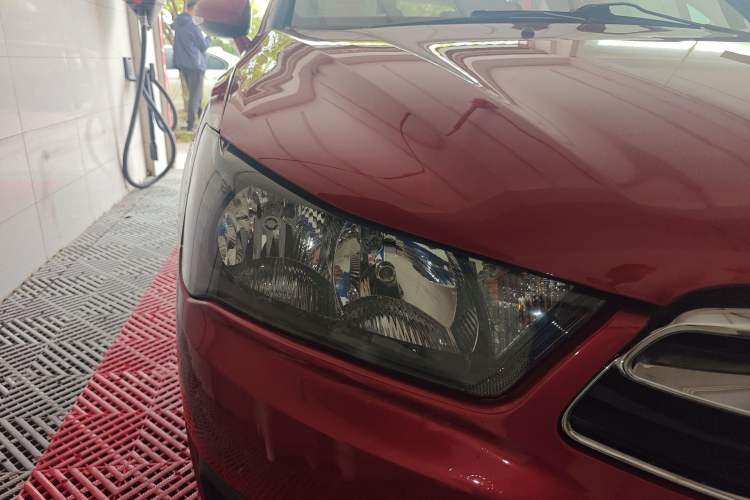 Used Citroen C-Quatre 2013 Hatchback 1.6L Automatic LeShang Model Right Front Headlight