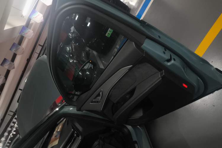 Used Audi Q5 e-tron 2022 40 e-tron Starlight Edition Mech Kit
