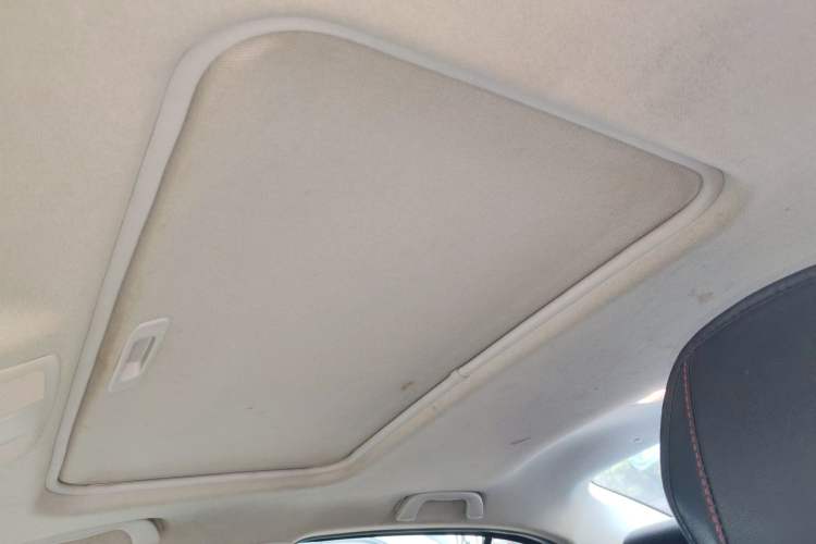 Used Mazda 3 Axela 2014 Sedan 1.5L Automatic Luxury Model