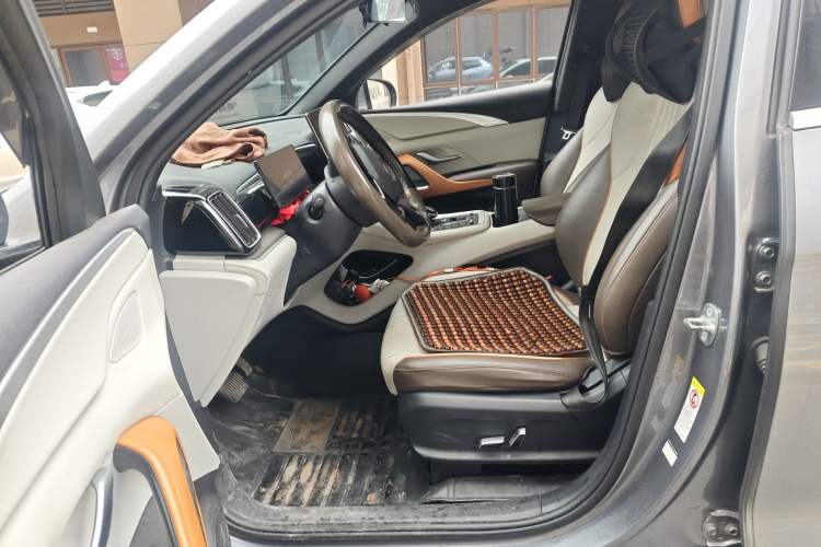 Used BYD Song Pro New Energy 2023 Champion Edition DM-i 110KM Beyond Model Left Front Seat