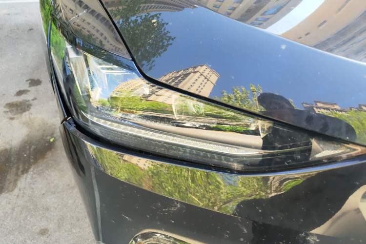 Used Wey VV6 2020 2.0T Two-Wheel Drive Smart Enjoyment+ Right Front Headlight