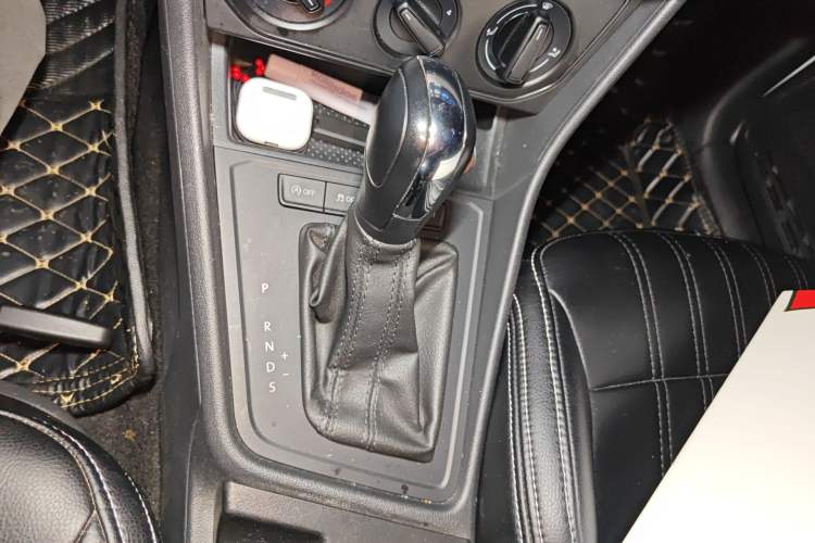 Used Volkswagen Lavida 2019 Lavida Start 1.5L Automatic Trendy Version China VI Standard Gear Lever