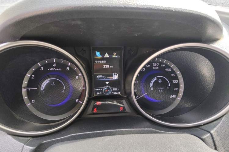 Used CHANGAN CS75 2014 2.0L Manual Leading Version China IV Standard
