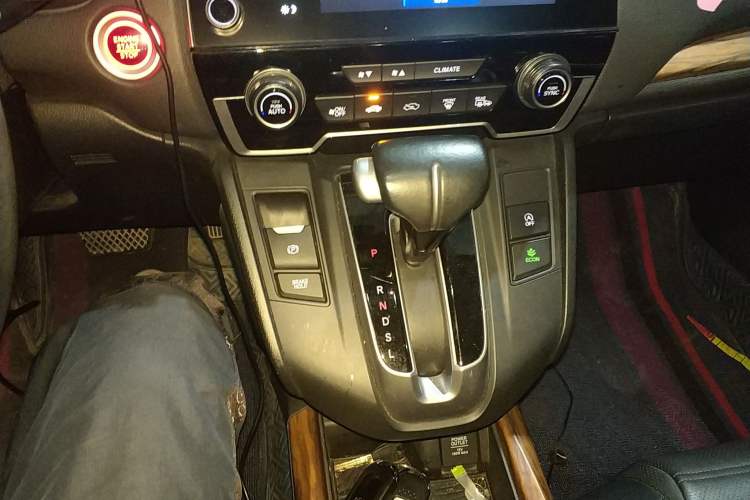 Used Honda CR-V 2019 Brilliant Edition Plus 240TURBO CVT Two-Wheel Drive Fashion Version China VI Emission Standard Gear Lever