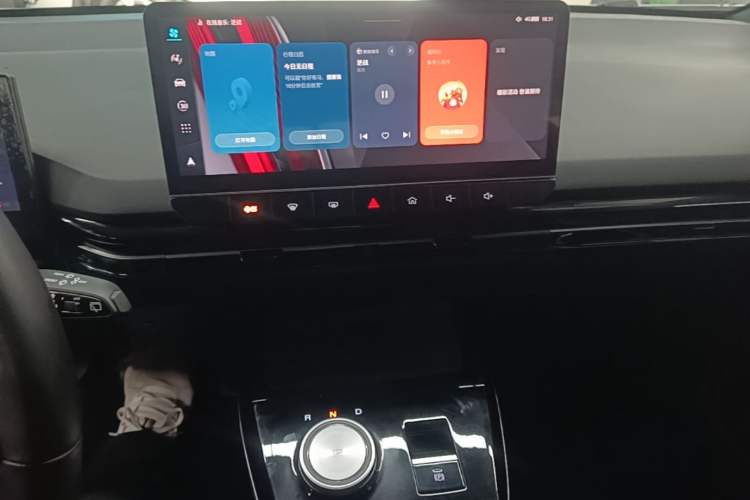 Used MG 4 EV 2023 415 km Range Sea-Faring Champion Edition Audio And AC Panel